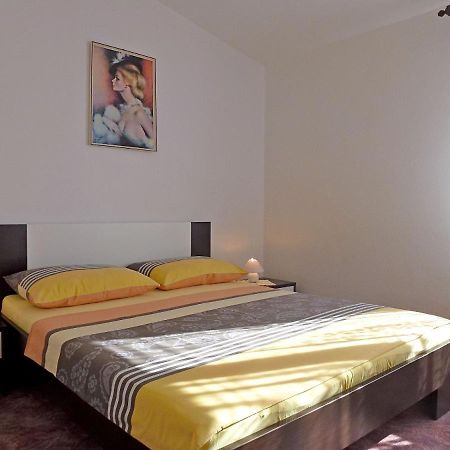 Apartment Milica Njivice Ngoại thất bức ảnh