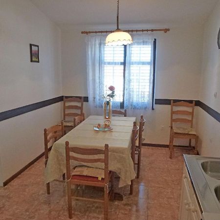 Apartment Milica Njivice Ngoại thất bức ảnh
