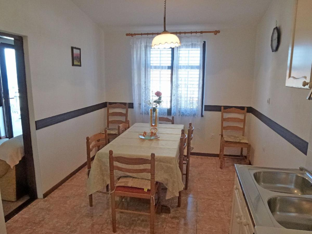 Apartment Milica Njivice Ngoại thất bức ảnh