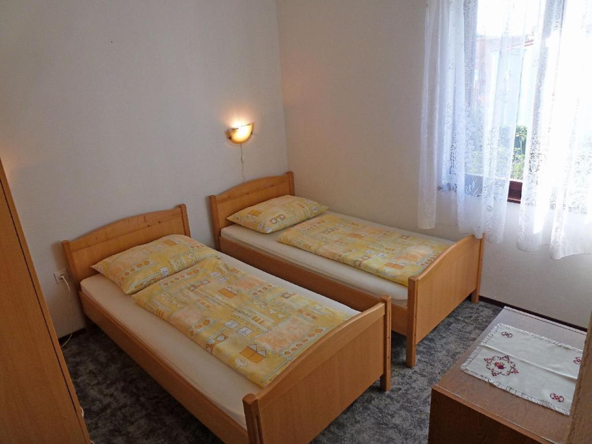 Apartment Milica Njivice Ngoại thất bức ảnh